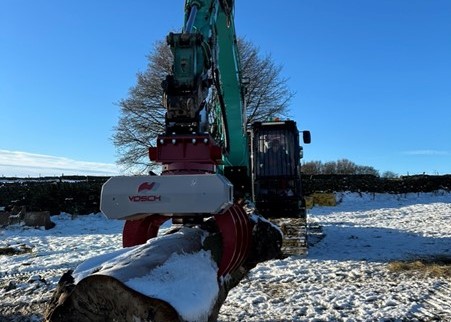 Tree handling equipment in the snow 