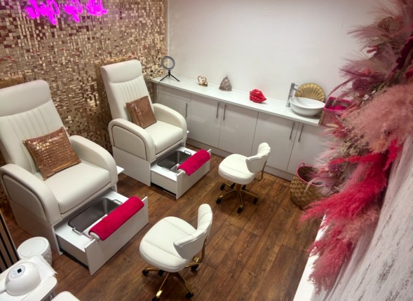 Tansy salon chairs